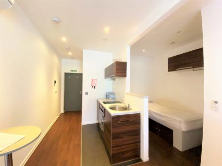 Room Guildford Park Road in Guildford