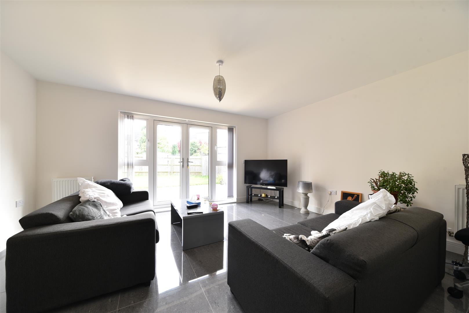 Flat Compton Place in Stevenage