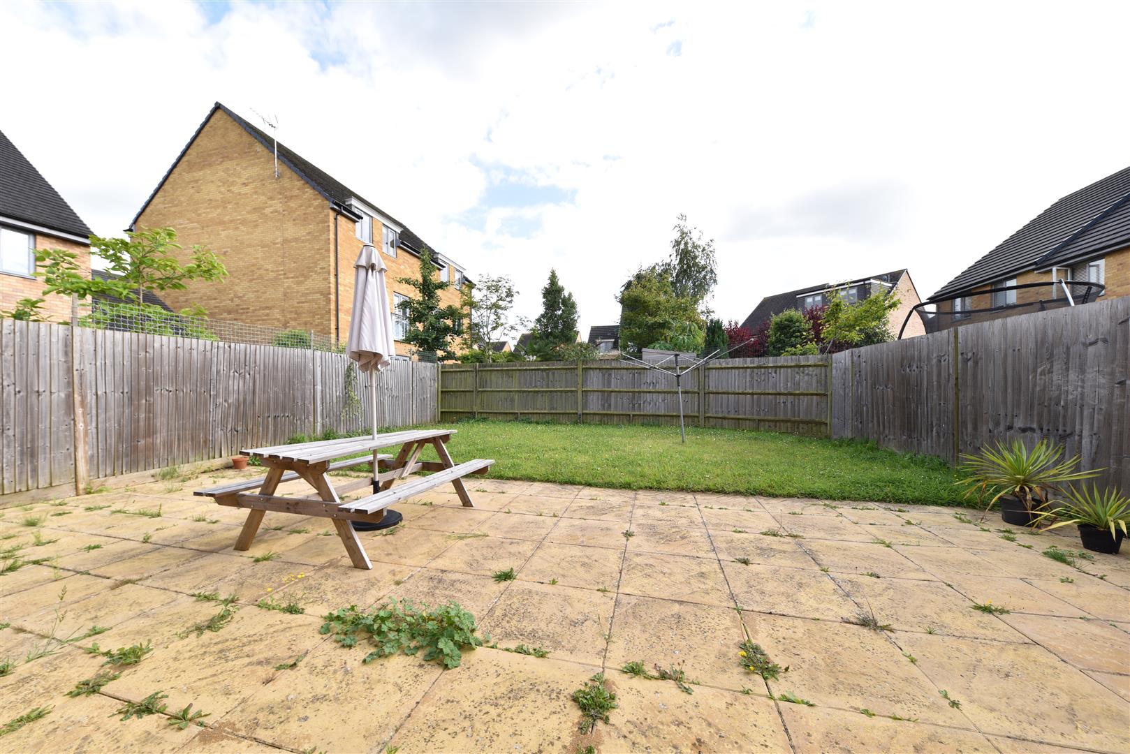 Flat Compton Place in Stevenage