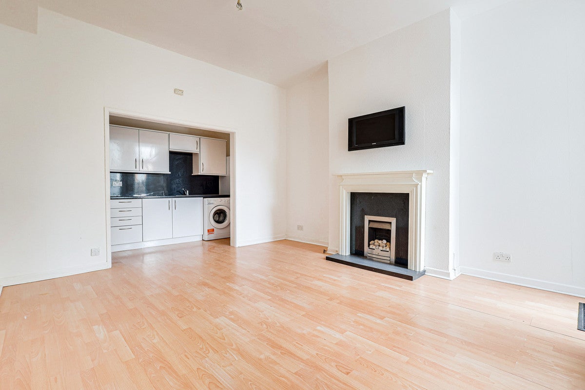 Flat Carlton Avenue in Southend-on-Sea