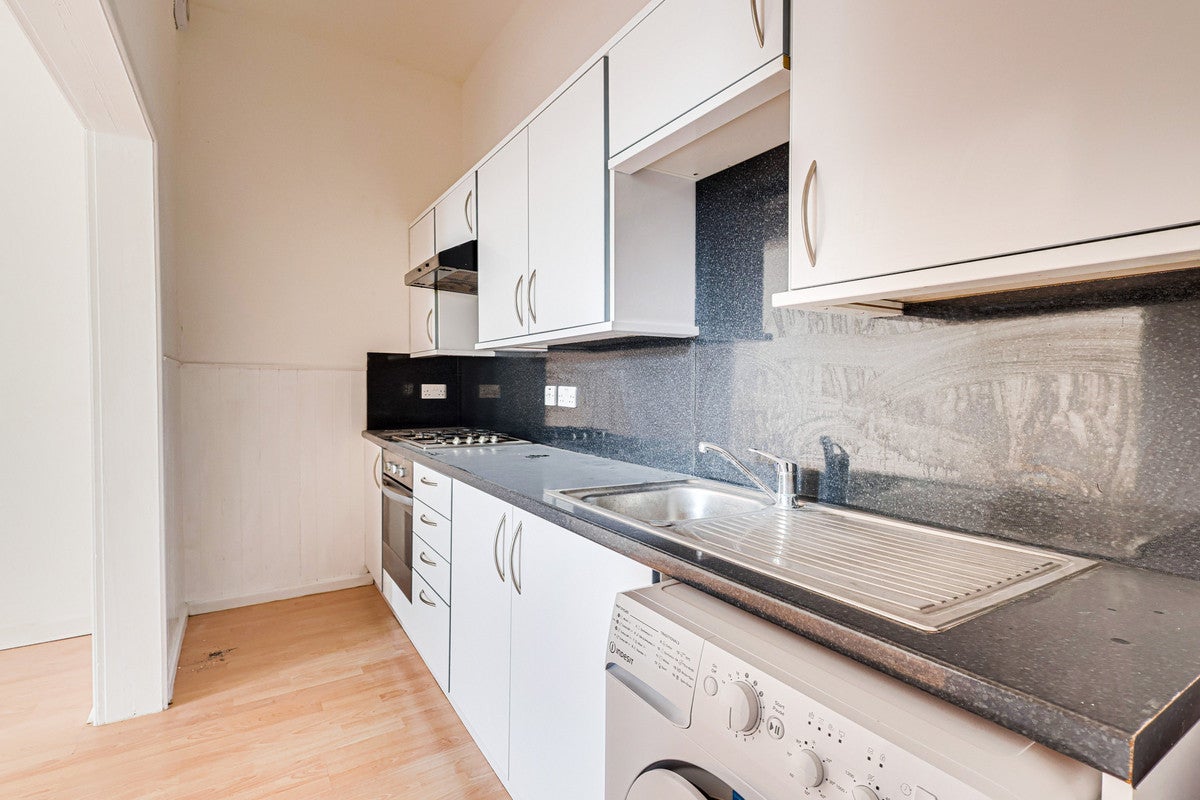 Flat Carlton Avenue in Southend-on-Sea