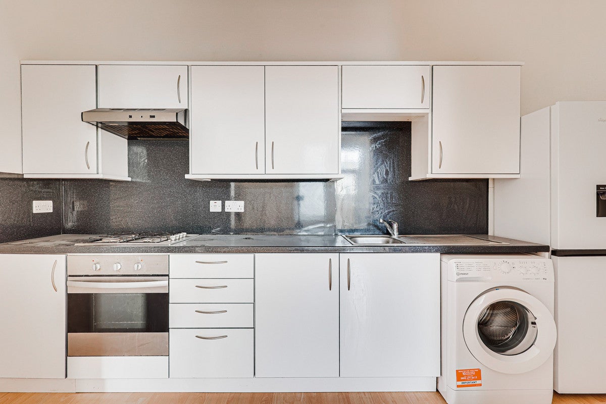 Flat Carlton Avenue in Southend-on-Sea
