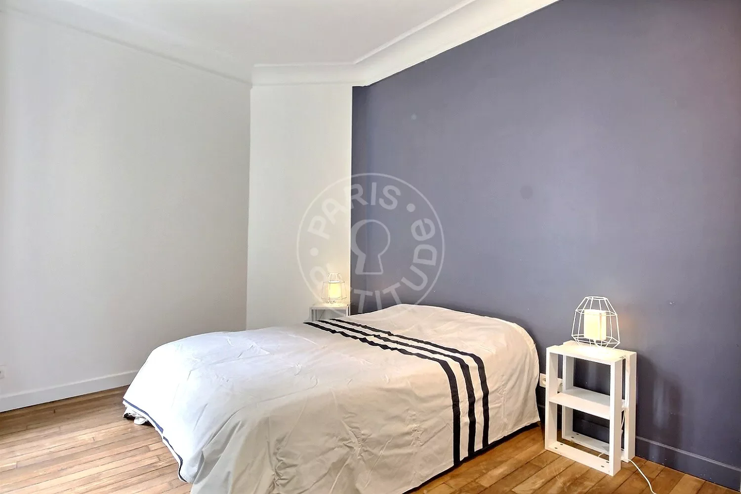 Appartement Rue Louise-Émilie de La Tour d'Auvergne à Paris