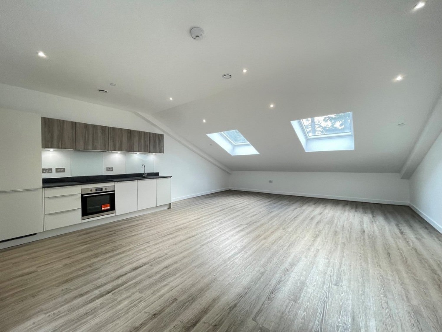 Flat Ashwood Way in Basingstoke and Deane