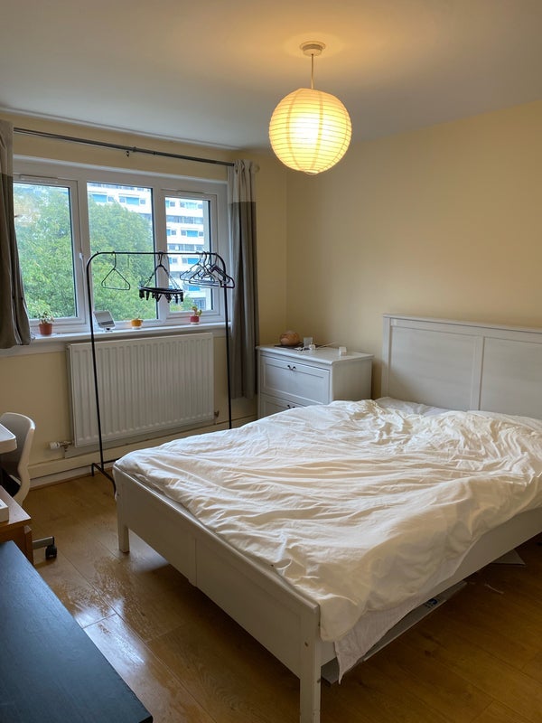 Flat Glenfinnan Road in Glasgow