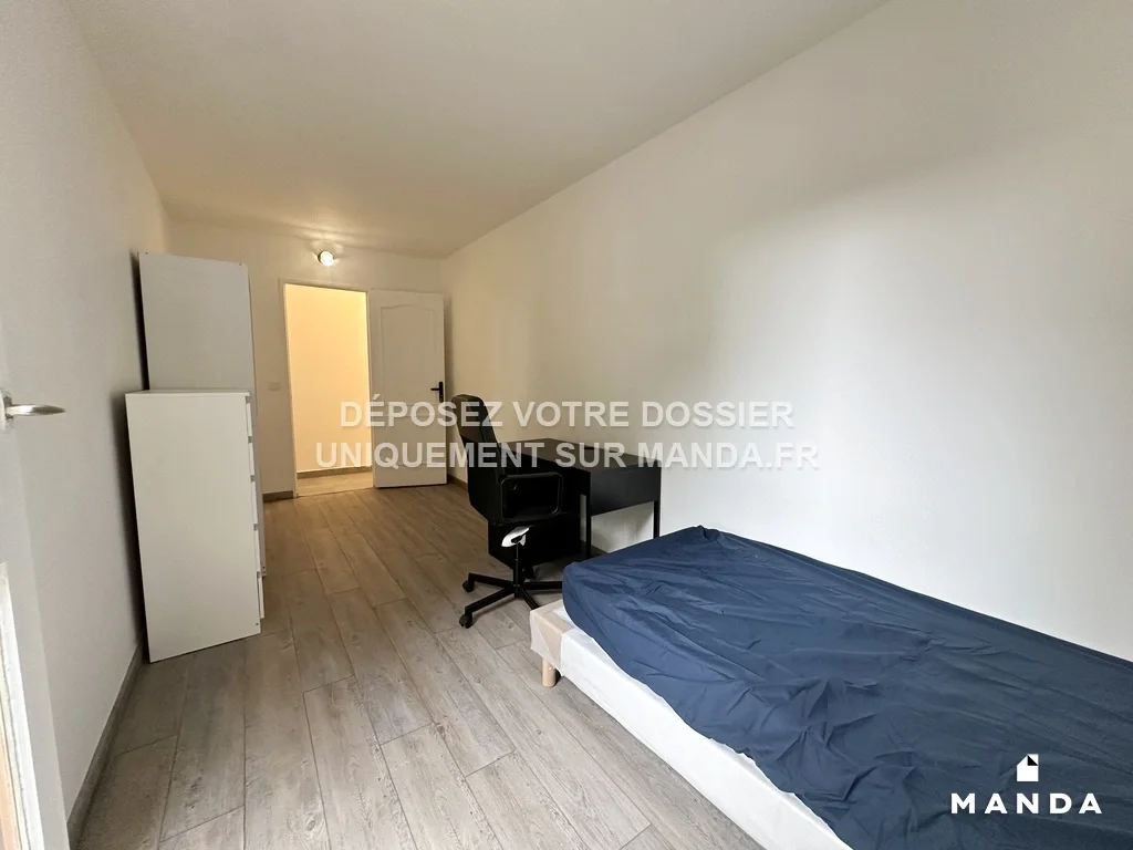 Room Allée des Marronniers in Mantes-la-Jolie