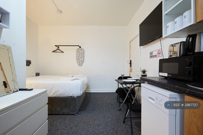 Flat Blackhouse Road in Kirklees