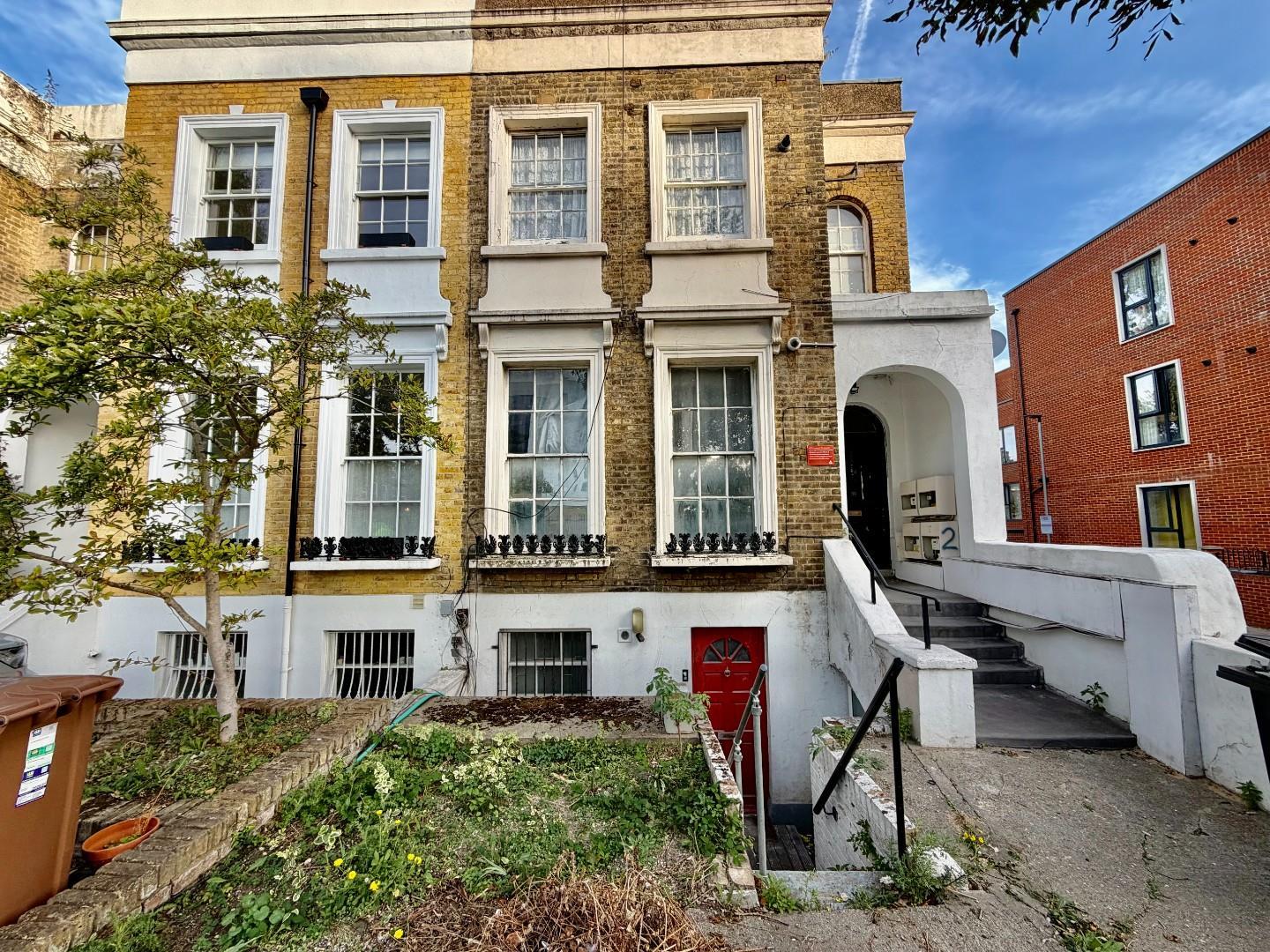 Flat Dartmouth Road in Greater London