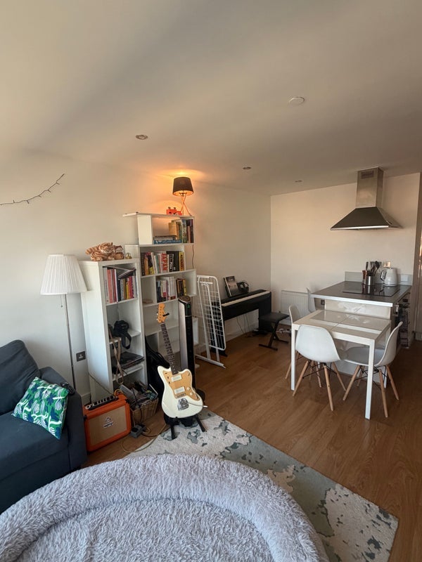 Room Aqua Vista Square in Greater London