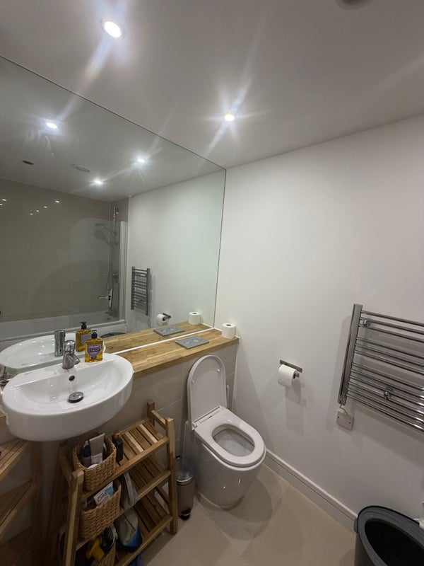 Room Aqua Vista Square in Greater London