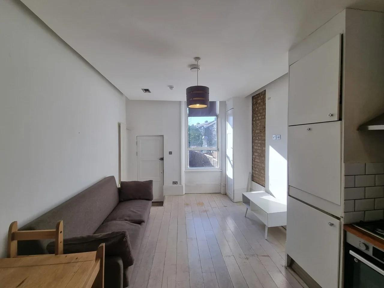 Flat Brixton Hill in Greater London