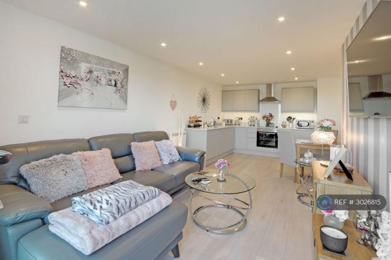 Flat Petersfield Road in Havant