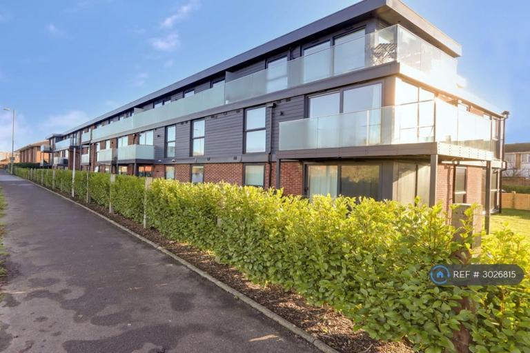Flat Petersfield Road in Havant