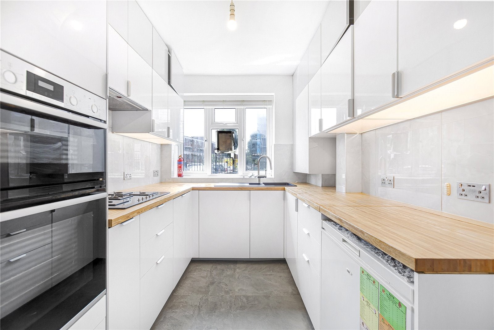 Flat Thurtle Road in Greater London