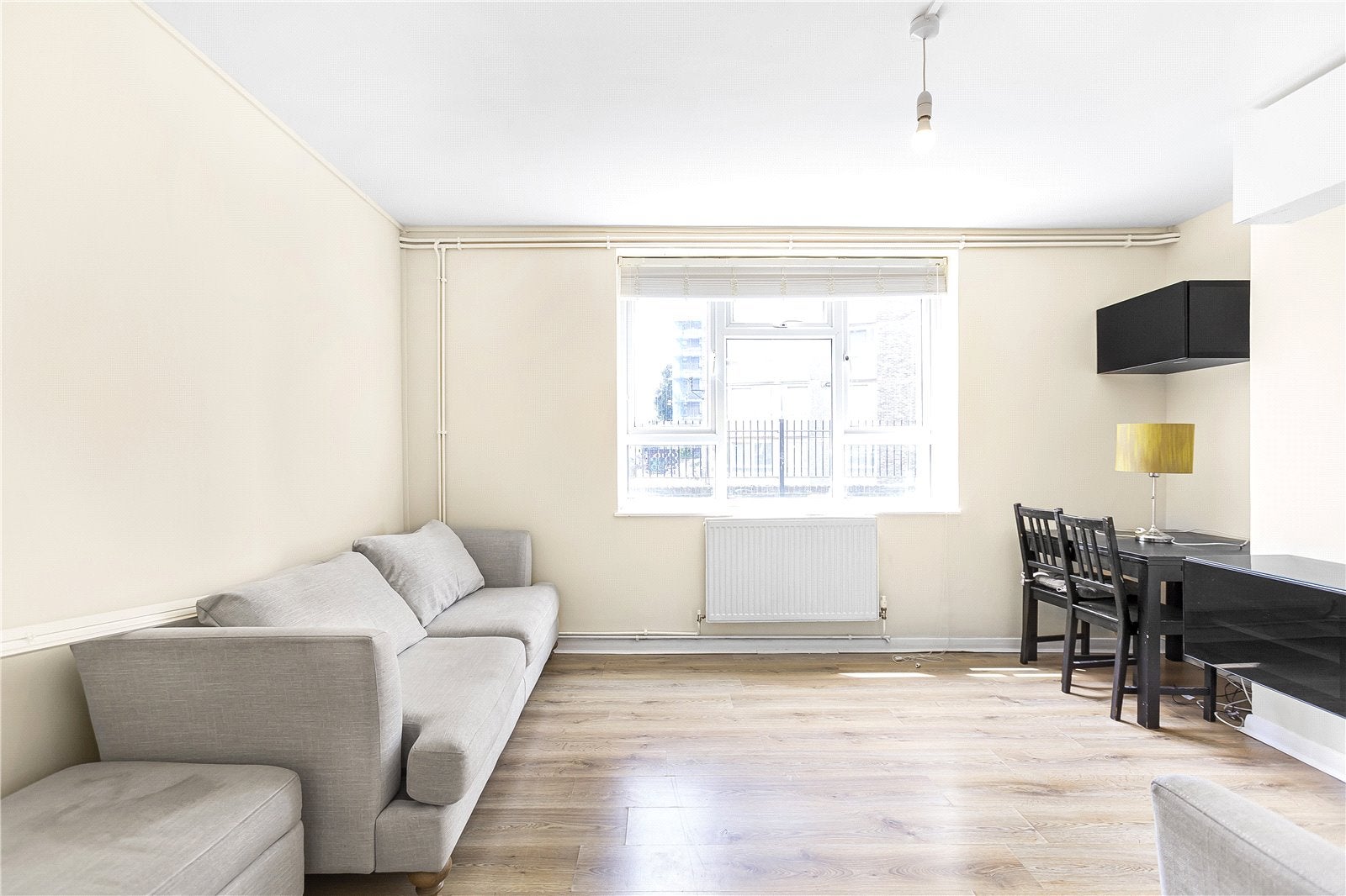 Flat Thurtle Road in Greater London
