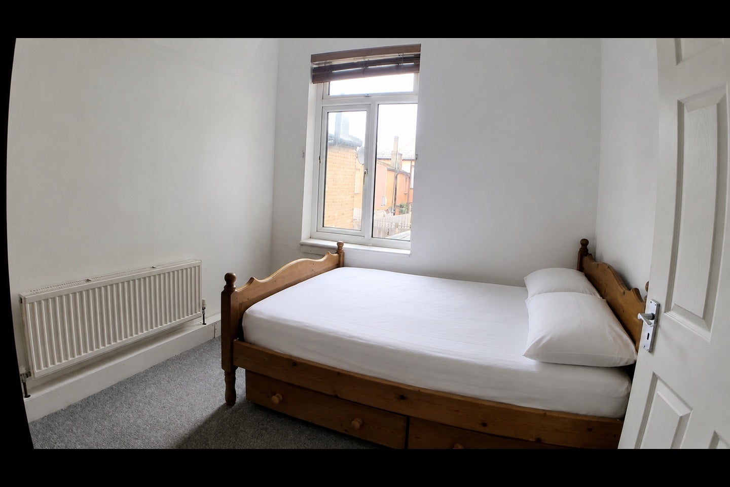 House Kellino Street in Greater London
