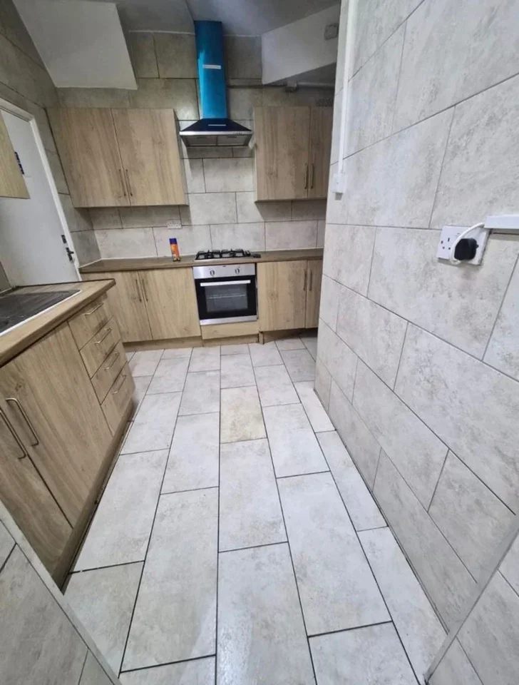 House Hunter Road in Greater London