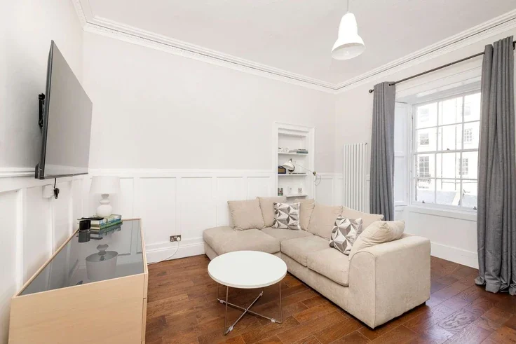 Flat William Street in City of Edinburgh