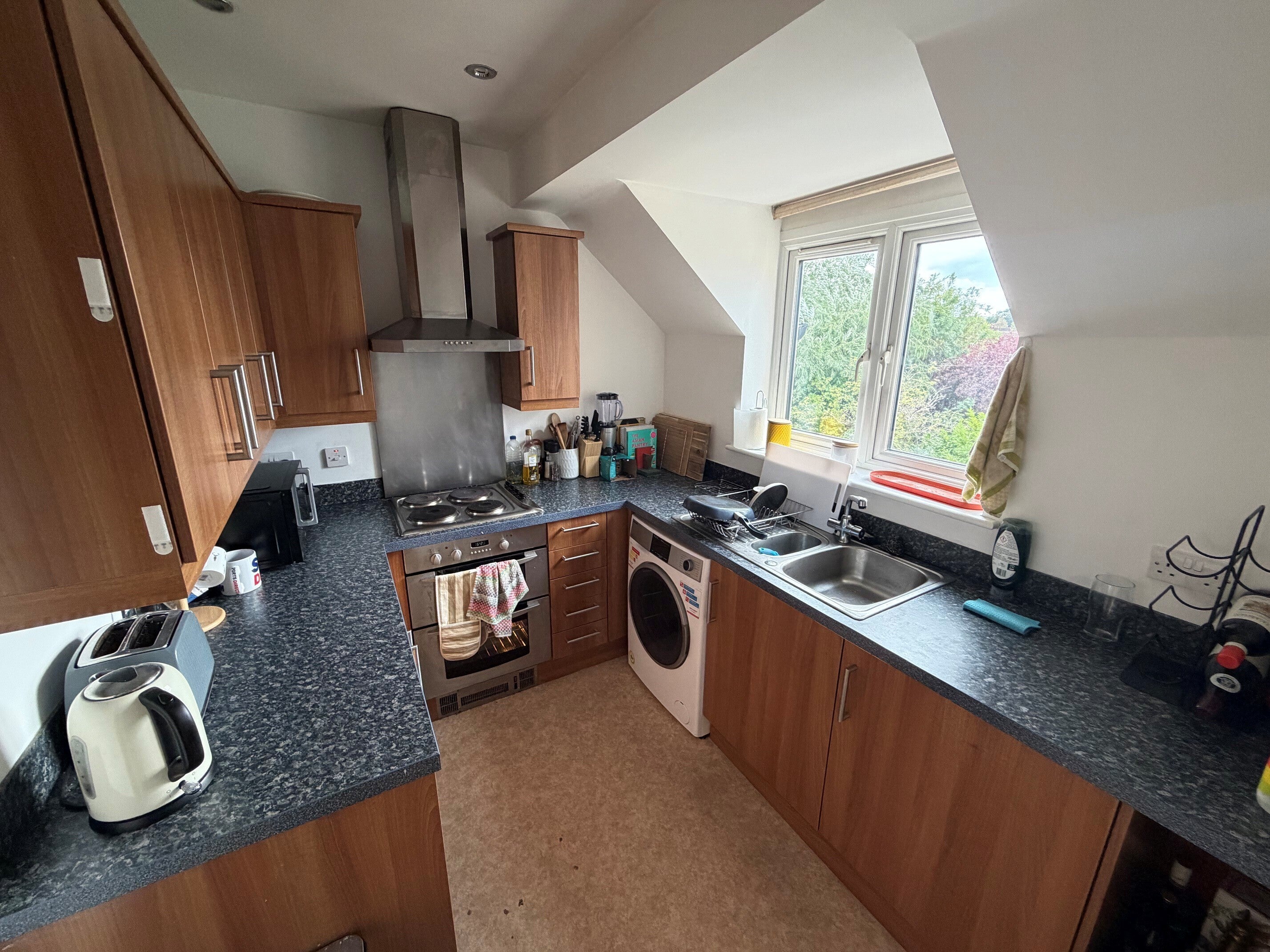 Flat Woodbrook Road in Charnwood