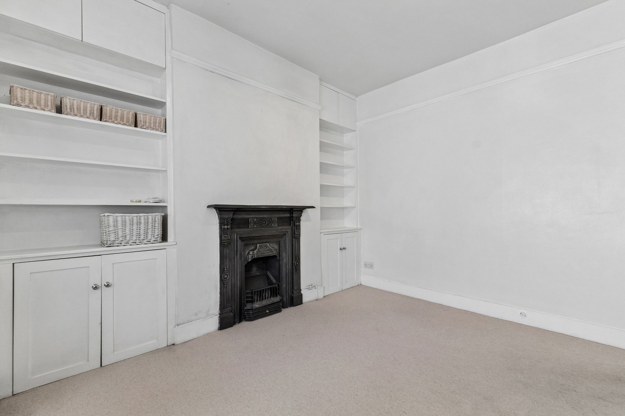 Flat Carthew Road in Greater London
