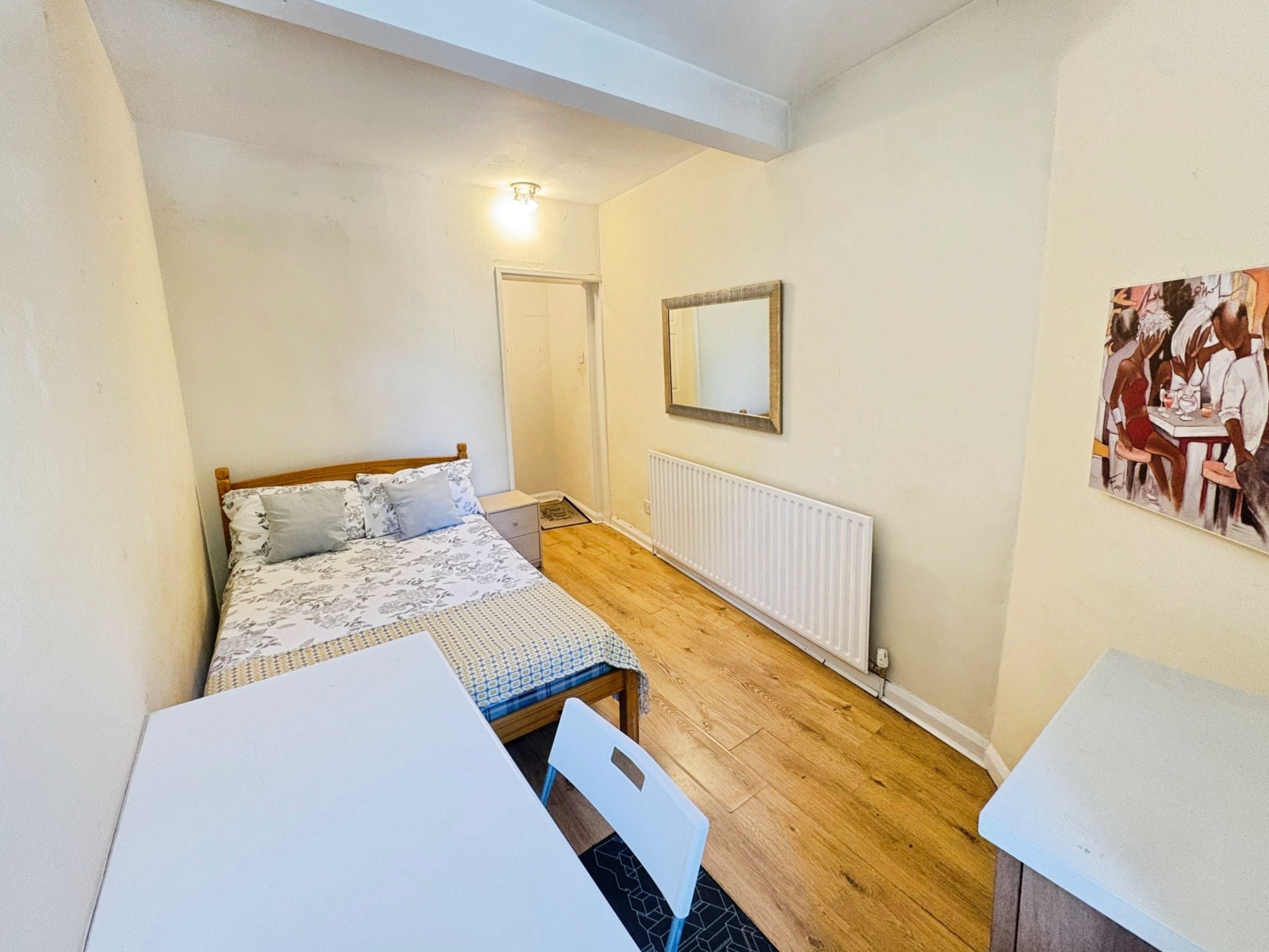 Room Ecclesall Road in Sheffield