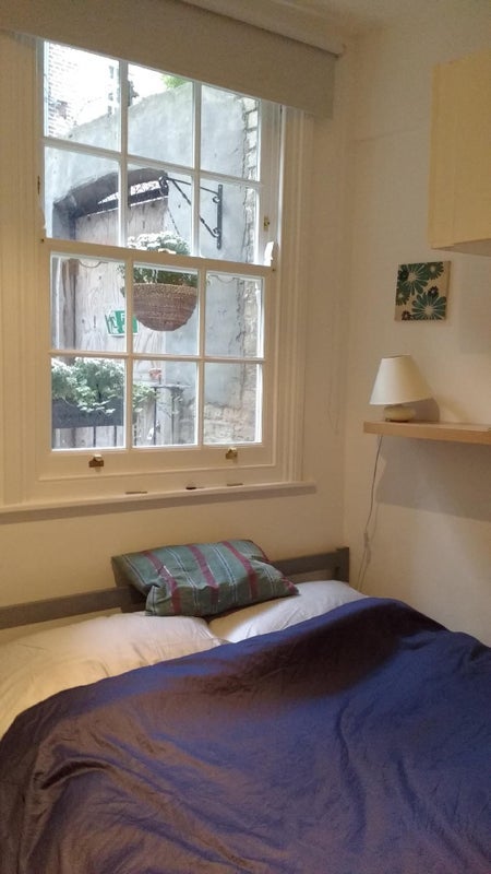 Flat Northdown Street in Greater London