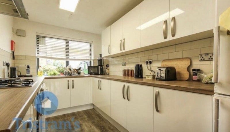 Room Eltham Road in Rushcliffe