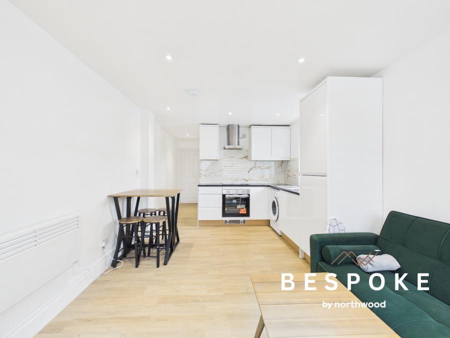 Flat Corringham Road in Manchester
