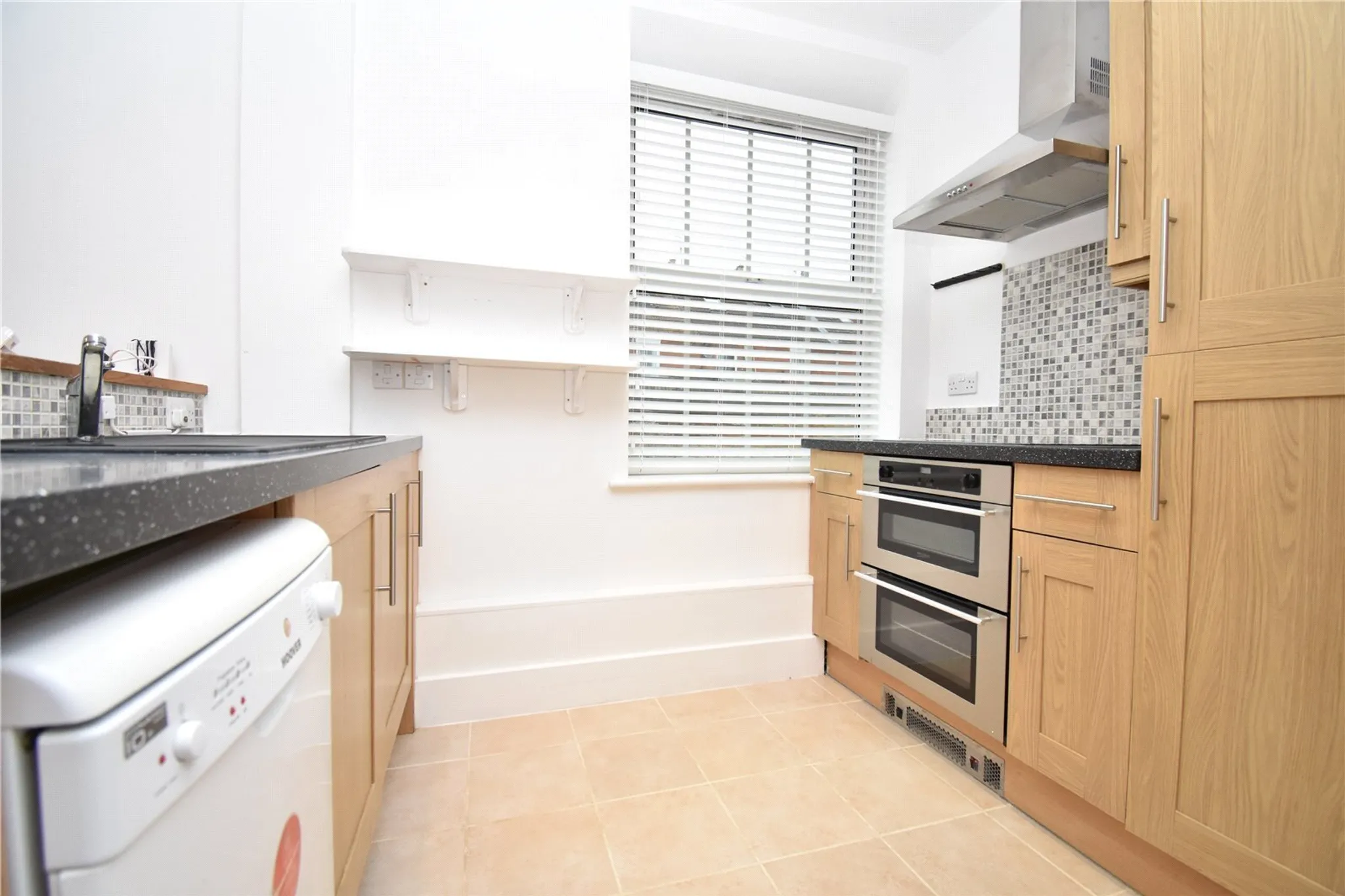 Flat Pelican Lane in Newbury