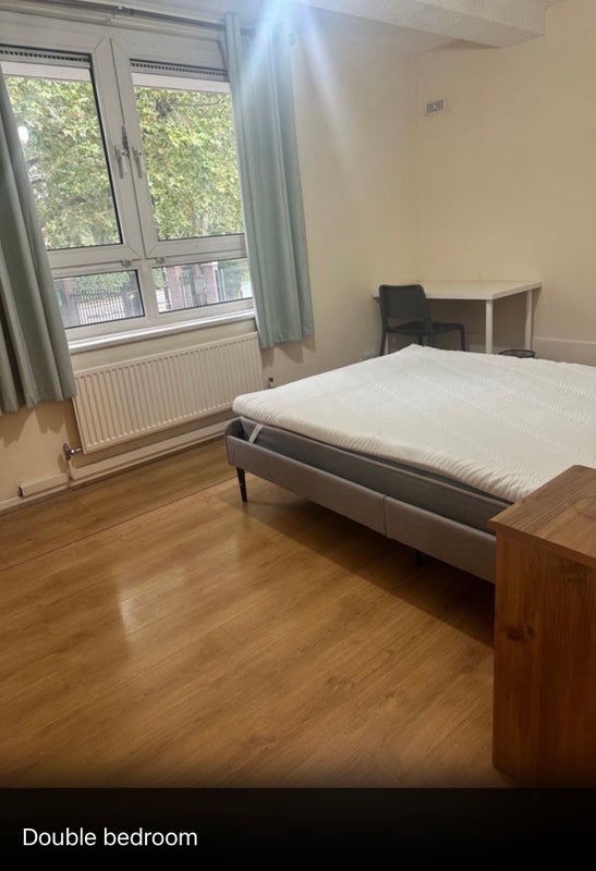 Room Oakley Square in Greater London