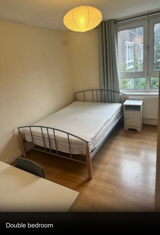 Room Oakley Square in Greater London
