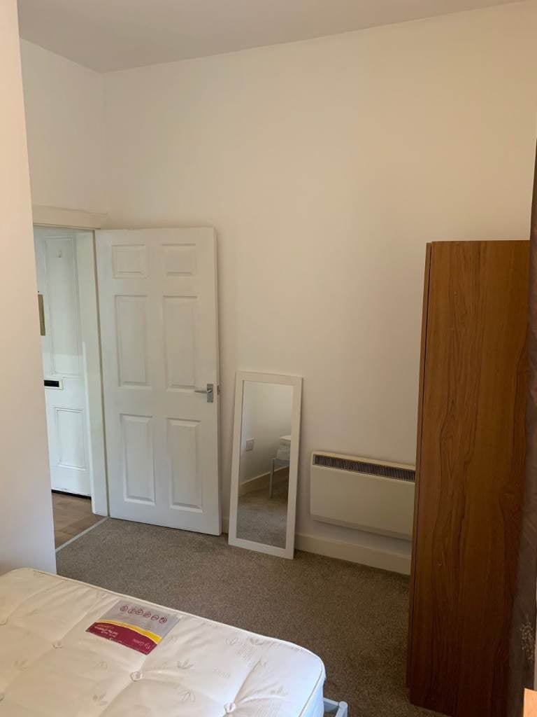 Flat Dunkeld Road in Perth