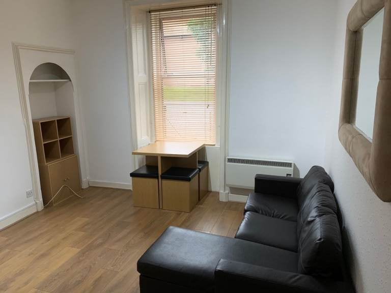 Flat Dunkeld Road in Perth