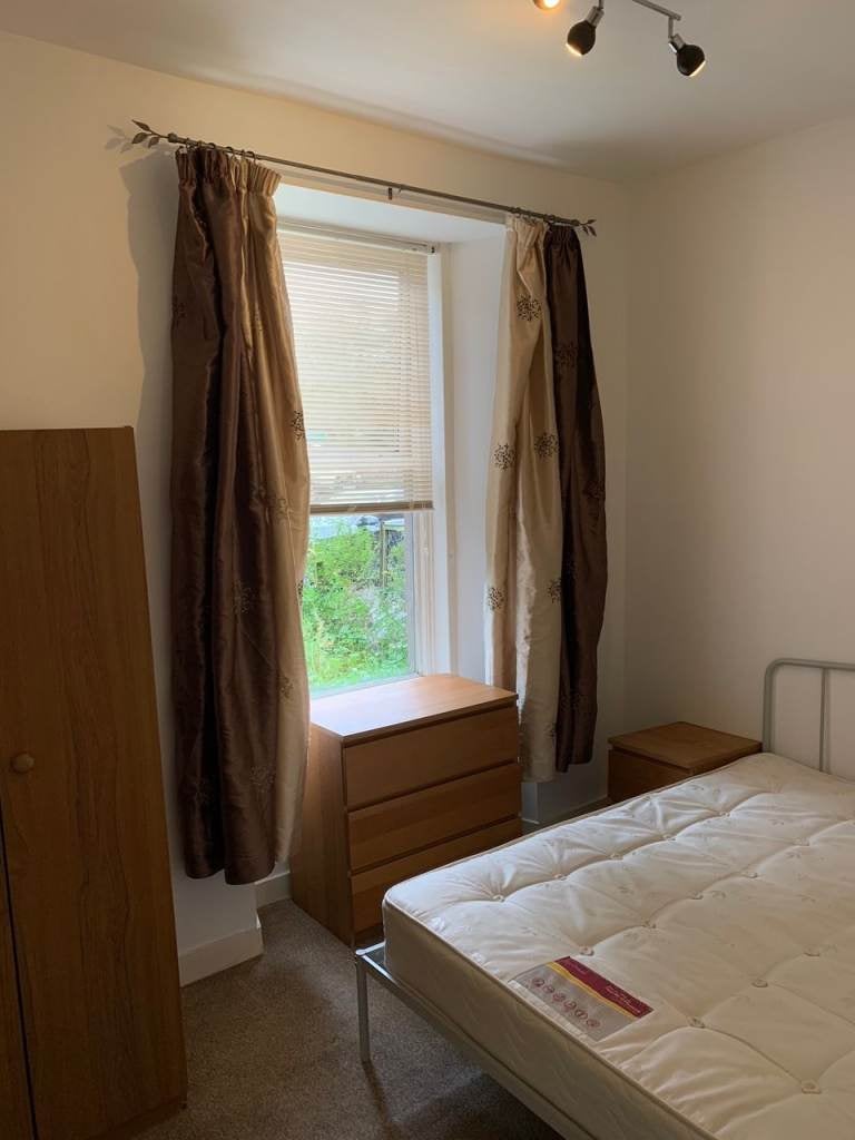 Flat Dunkeld Road in Perth