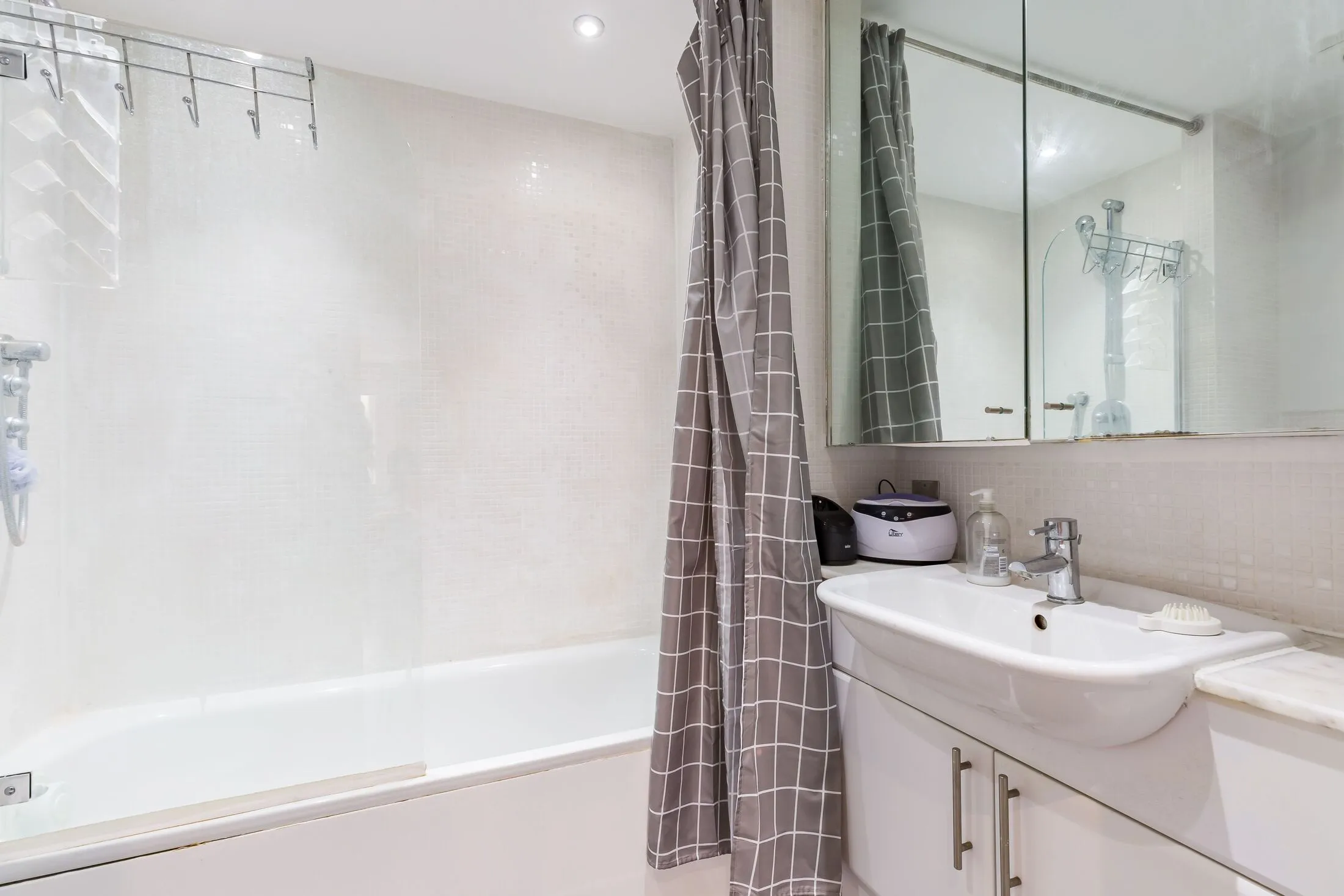 Flat Cassilis Road in Greater London