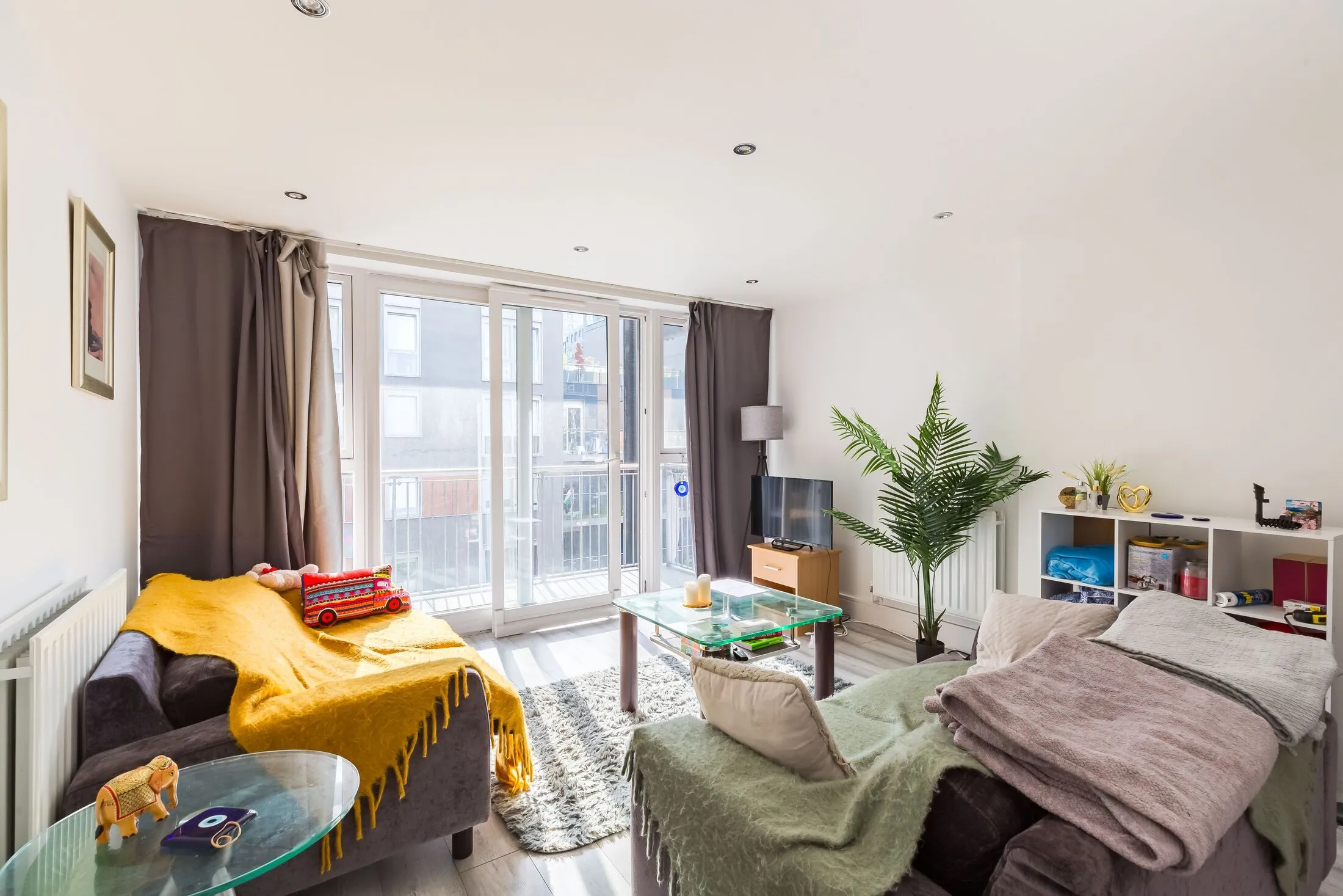 Flat Cassilis Road in Greater London