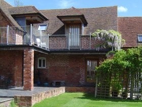 Flat Dormston Lane in Wychavon