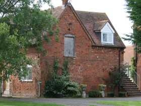 Flat Dormston Lane in Wychavon