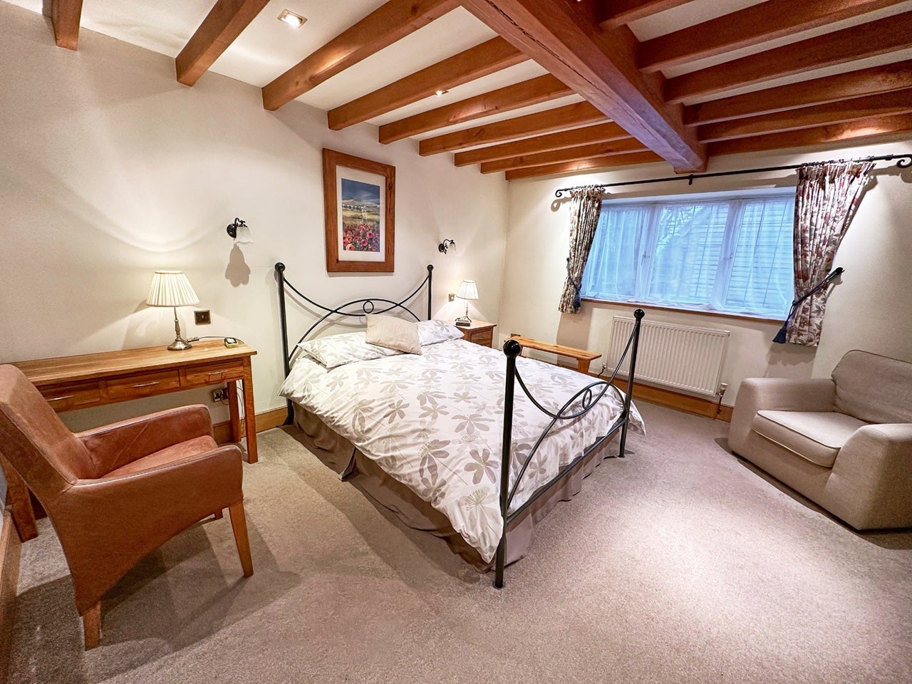 Flat Dormston Lane in Wychavon