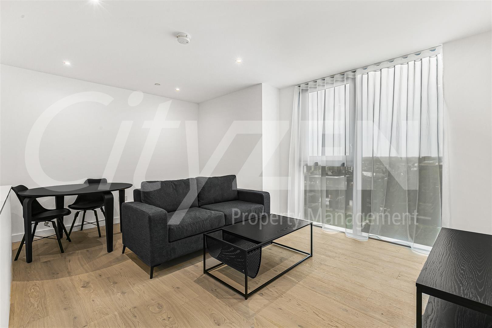 Flat Clarendon Road in Watford