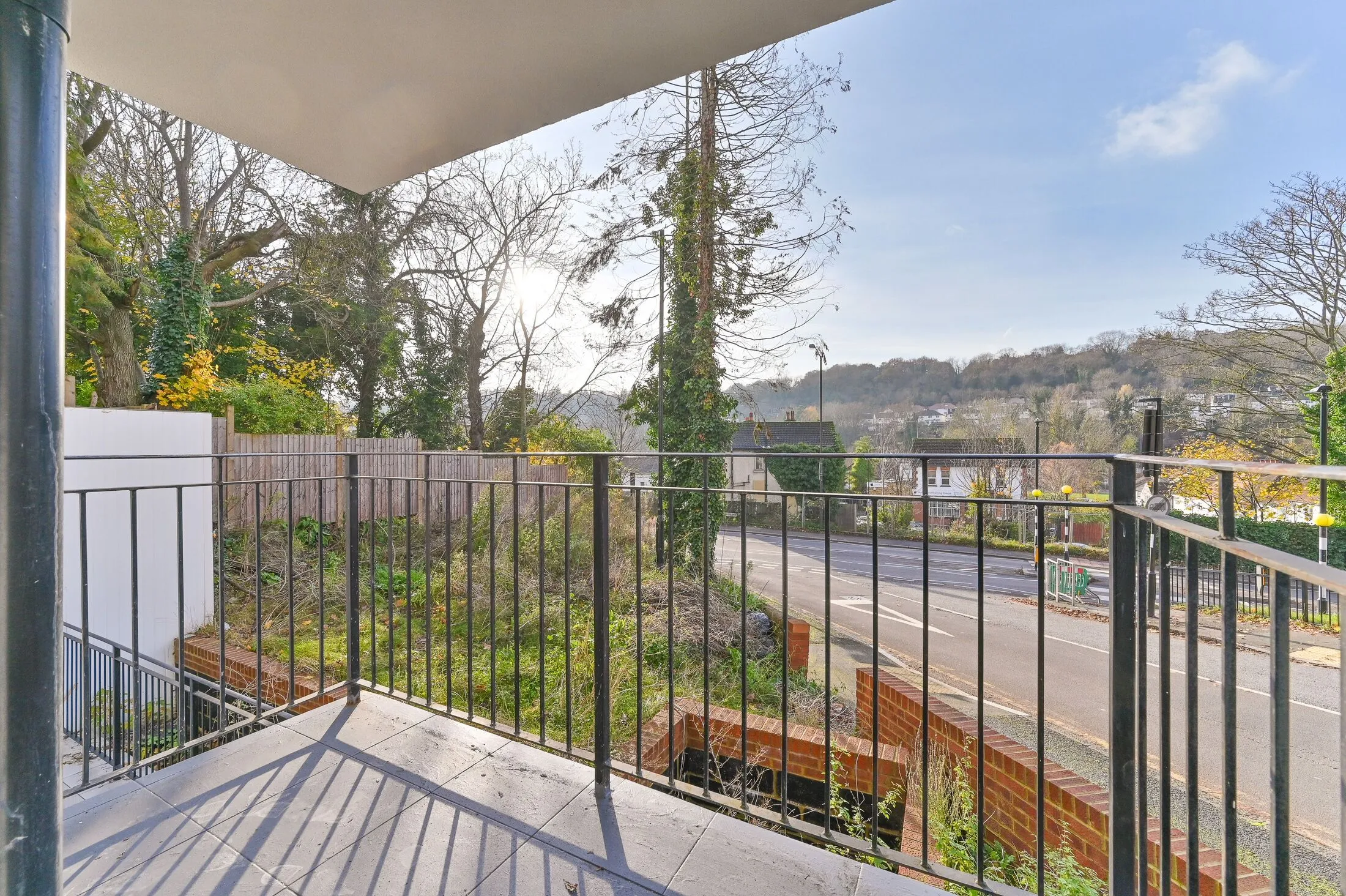 Flat Famet Avenue in Greater London