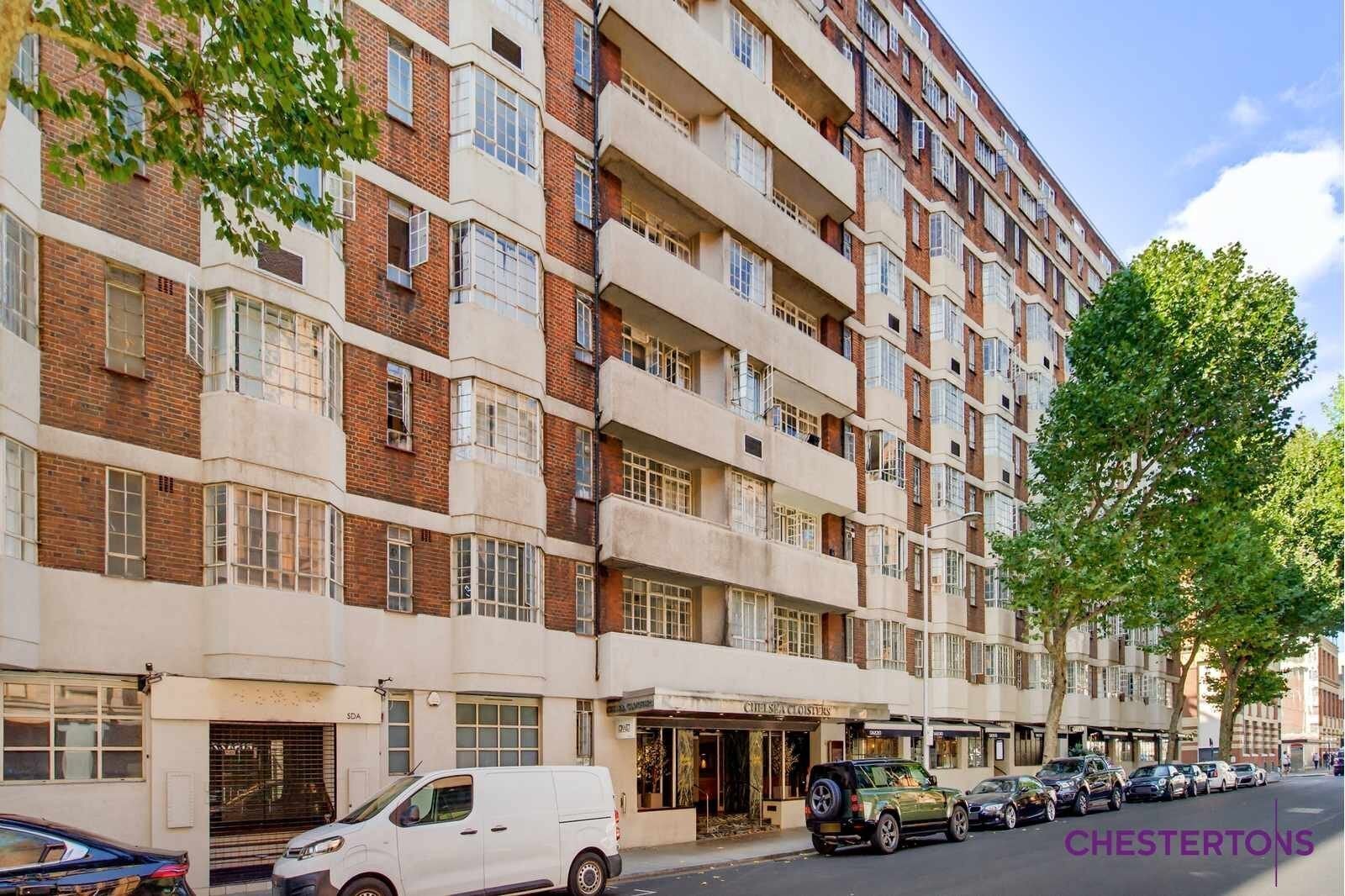 Flat Lucan Place in Greater London