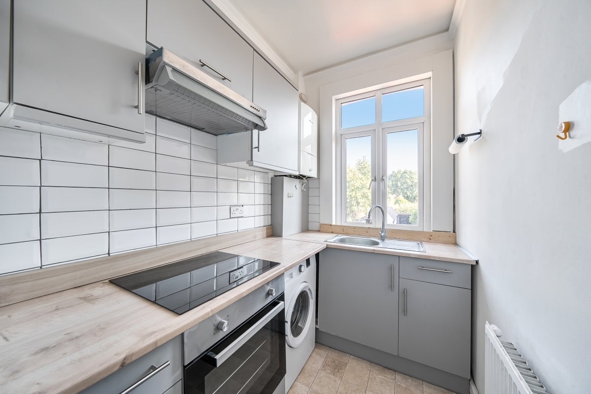 Flat Davigdor Road in Hove