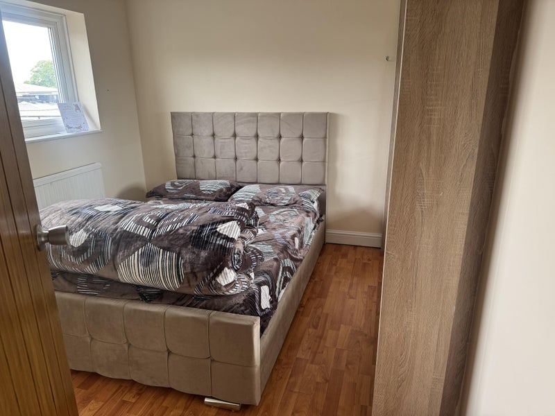 Room Mortimer Road in Slough