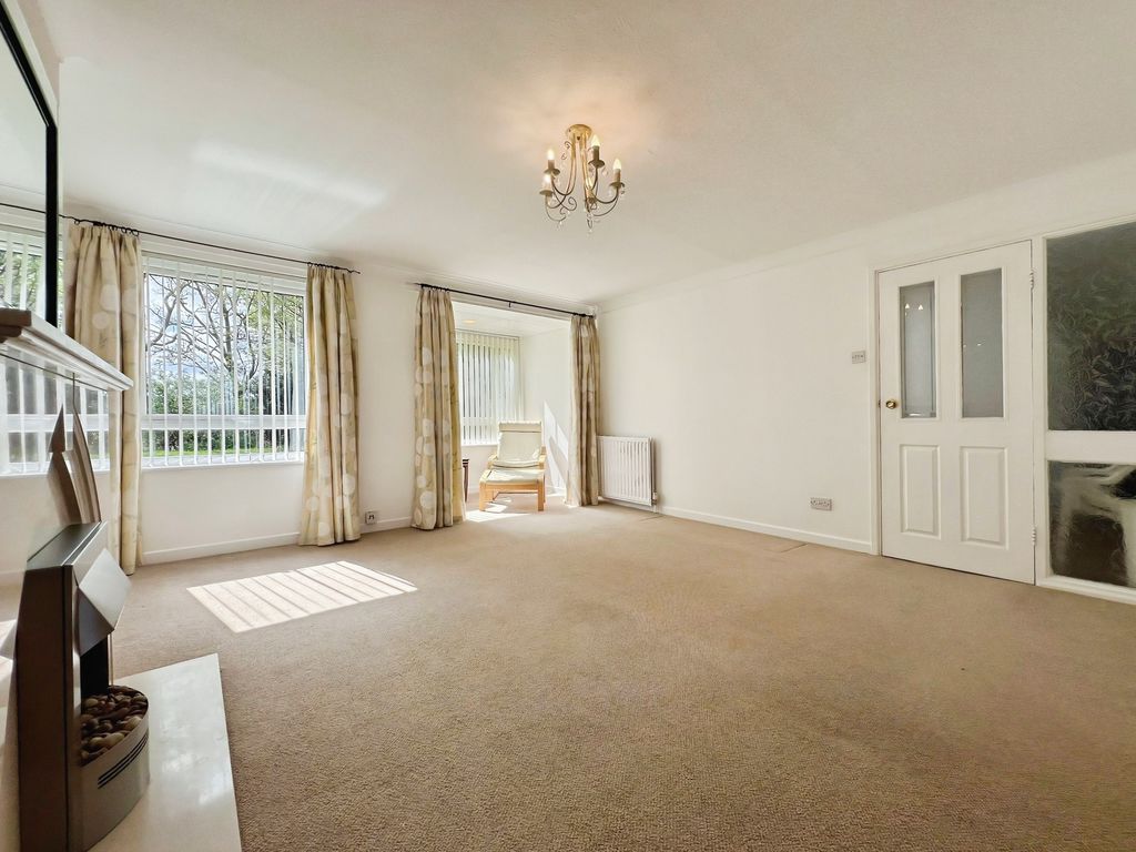 Flat Mayfair Gardens in Gateshead