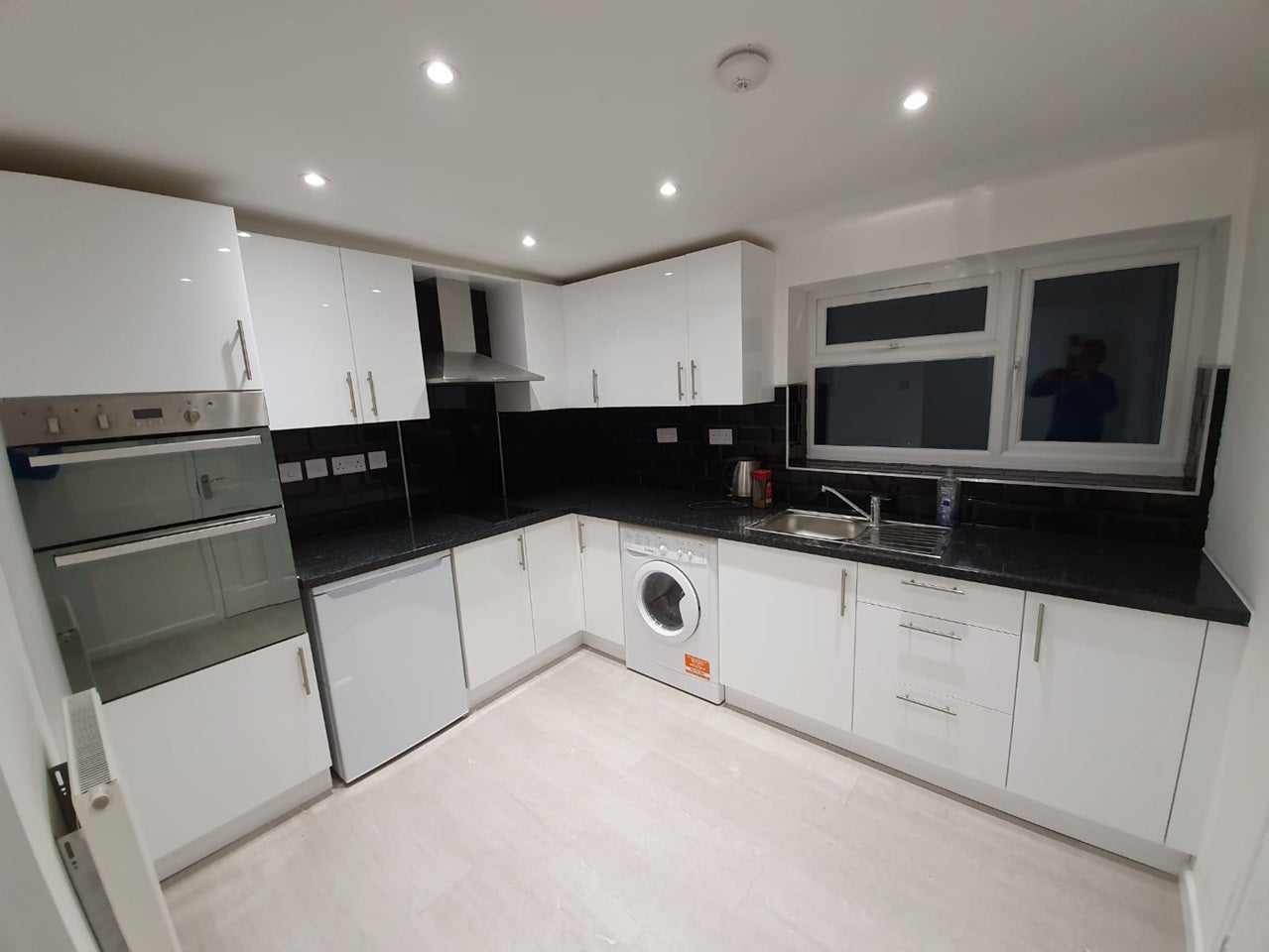 Room Deepdene Road in Epping Forest