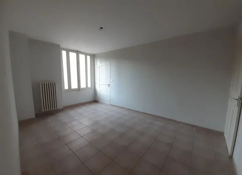 Appartement D 22 à Laragne-Montéglin