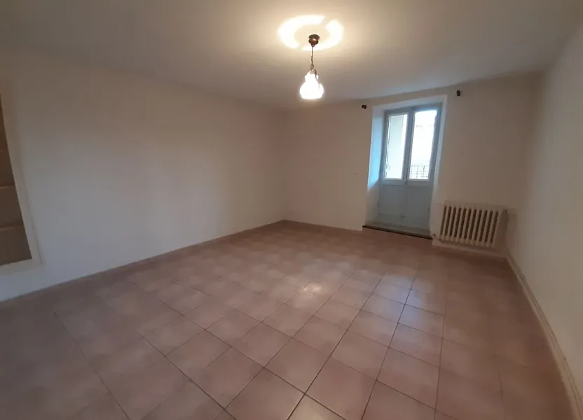 Appartement D 22 à Laragne-Montéglin