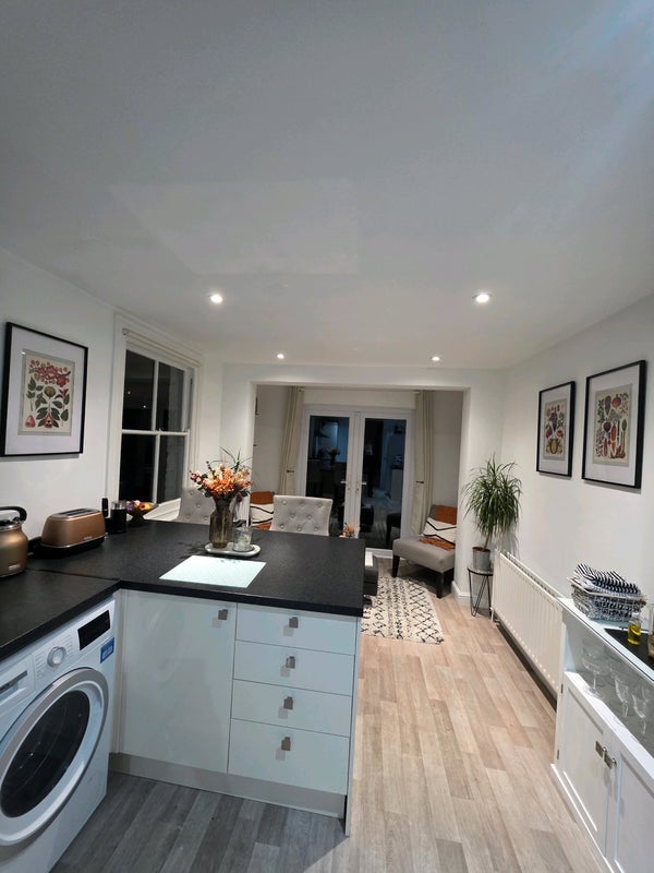 Room Winthorpe Road in Greater London