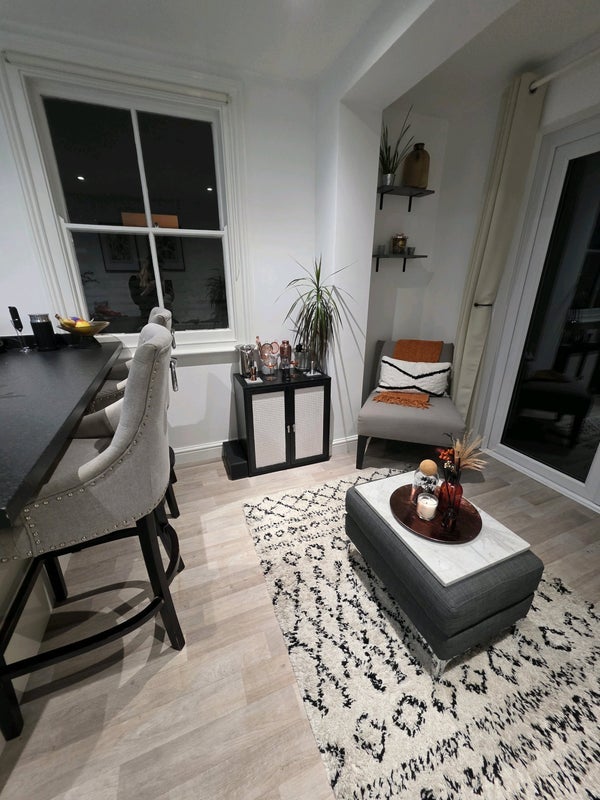 Room Winthorpe Road in Greater London